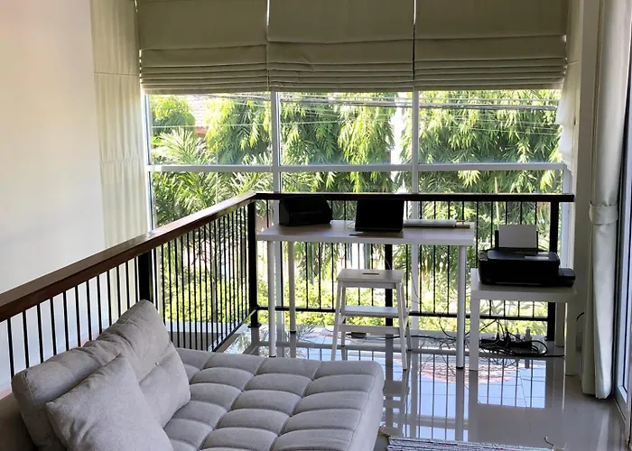 Cozy And Convenient Bangna House Apartment *